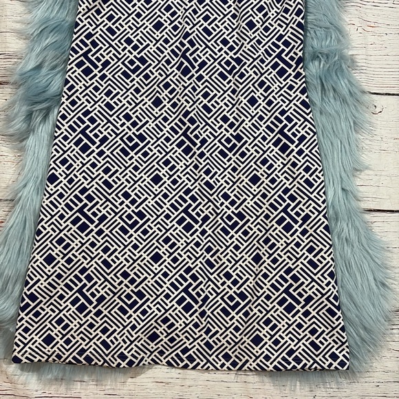 J. McLaughlin Bedford Blue Geometric Zip Neck Shift Dress - Picture 6 of 9